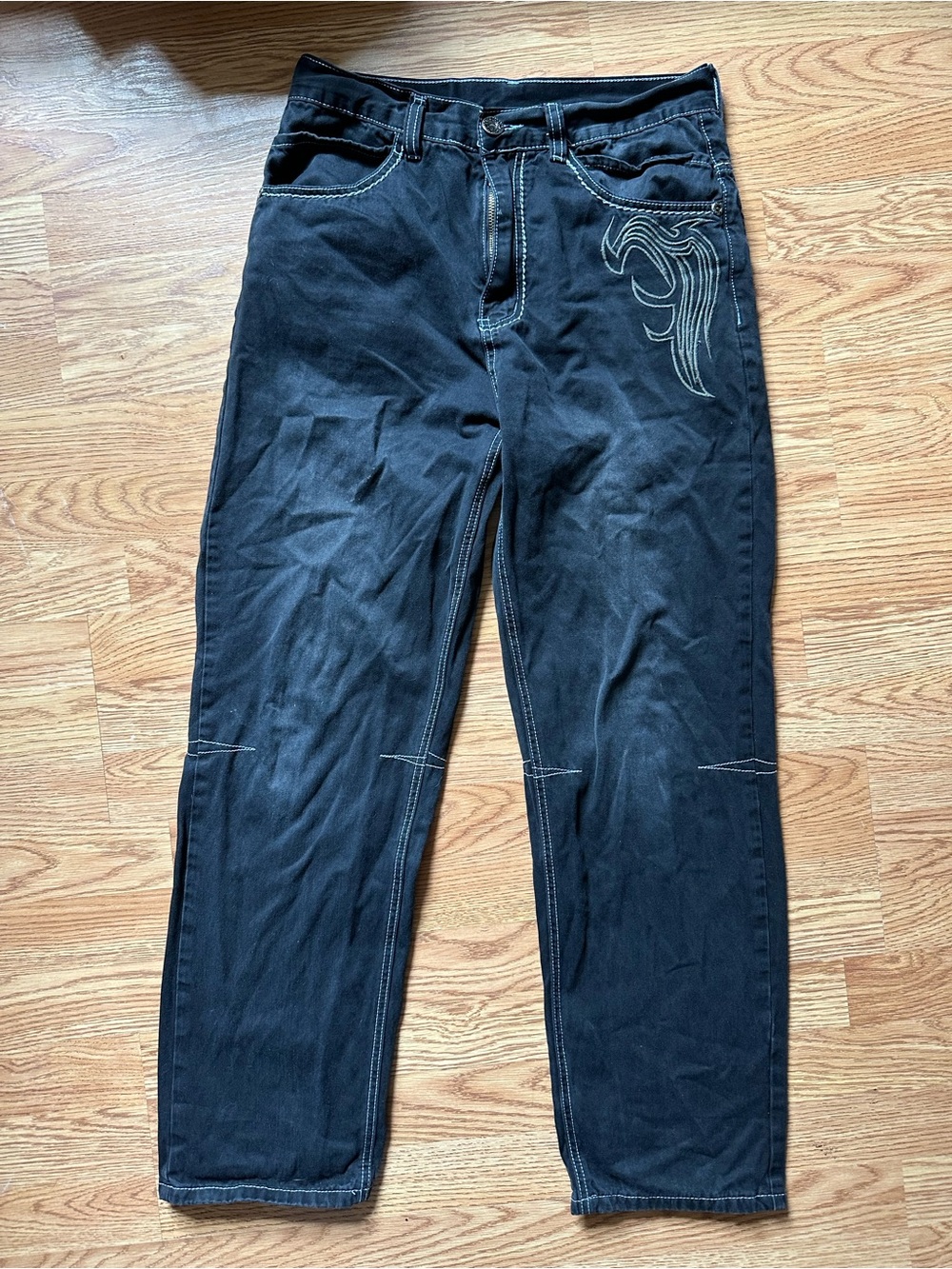 Play Bigg Black Y2K Baggy Jeans Wing Graphic Gothic Grunge Size 30 inch waist